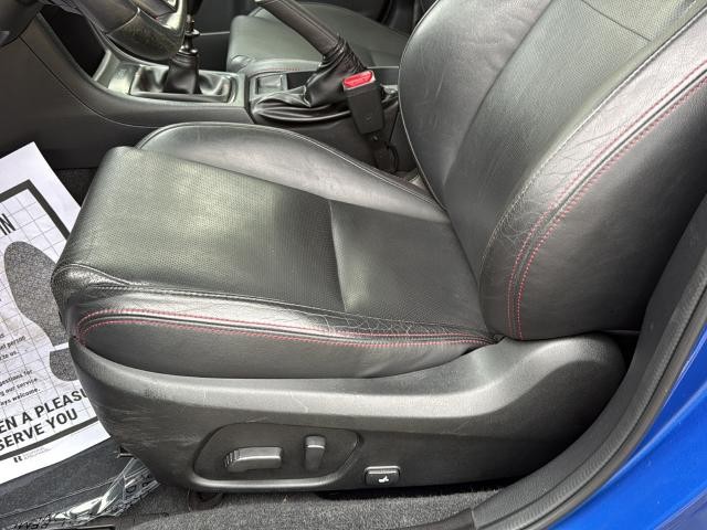 Subaru WRX Vehicle Full-screen Gallery Image 19
