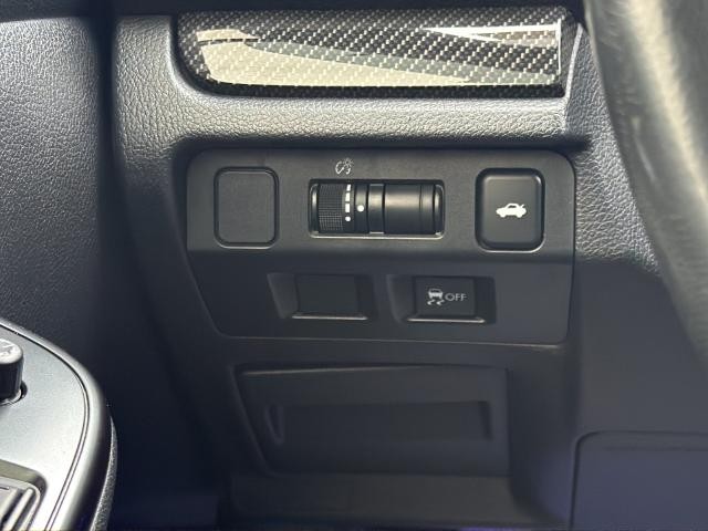 Subaru WRX Vehicle Full-screen Gallery Image 28