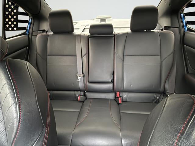 Subaru WRX Vehicle Full-screen Gallery Image 29