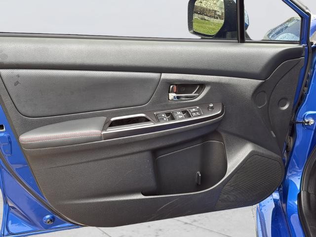Subaru WRX Vehicle Full-screen Gallery Image 34