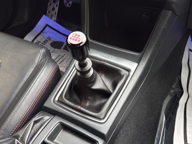 Subaru WRX Vehicle Full-screen Gallery Image 37