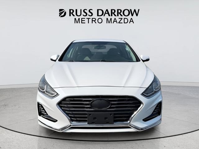 Hyundai Sonata Vehicle Full-screen Gallery Image 7