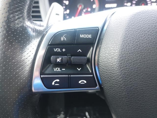 Hyundai Sonata Vehicle Full-screen Gallery Image 16