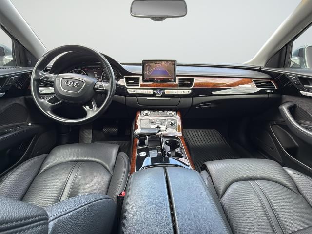 Audi A8 L Vehicle Full-screen Gallery Image 9