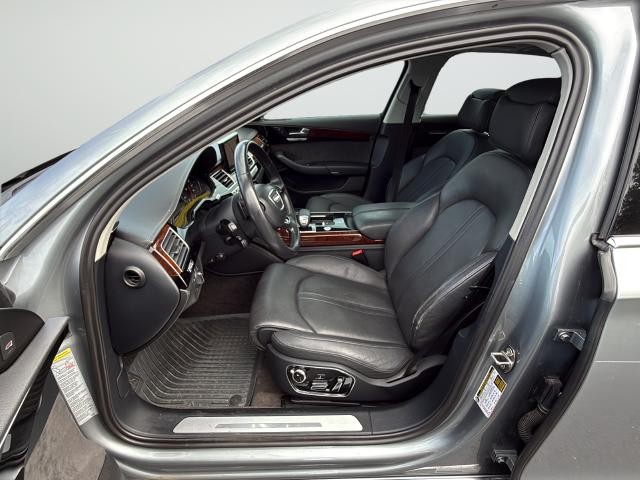Audi A8 L Vehicle Full-screen Gallery Image 10