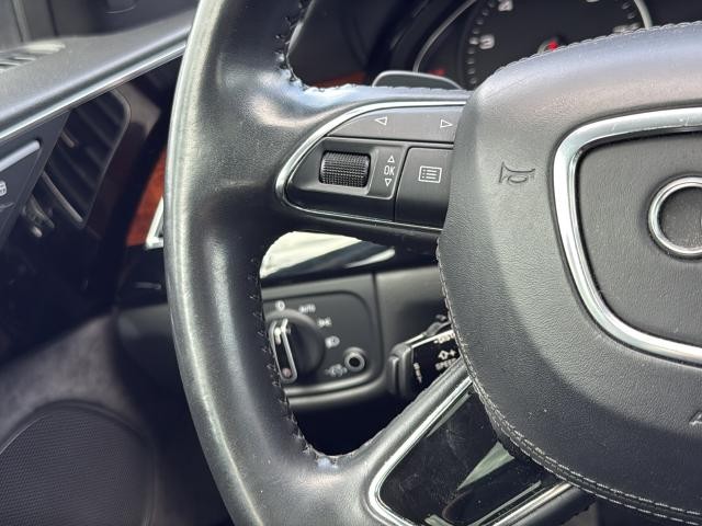 Audi A8 L Vehicle Full-screen Gallery Image 15