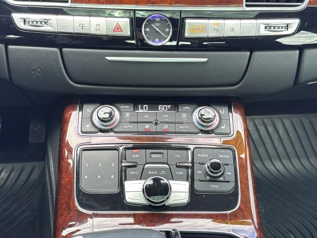 Audi A8 L Vehicle Full-screen Gallery Image 20