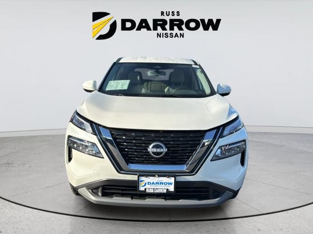 Nissan Rogue Vehicle Full-screen Gallery Image 8