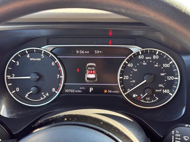Nissan Rogue Vehicle Full-screen Gallery Image 12
