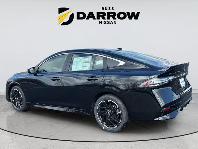 Nissan Sentra Vehicle Full-screen Gallery Image 3