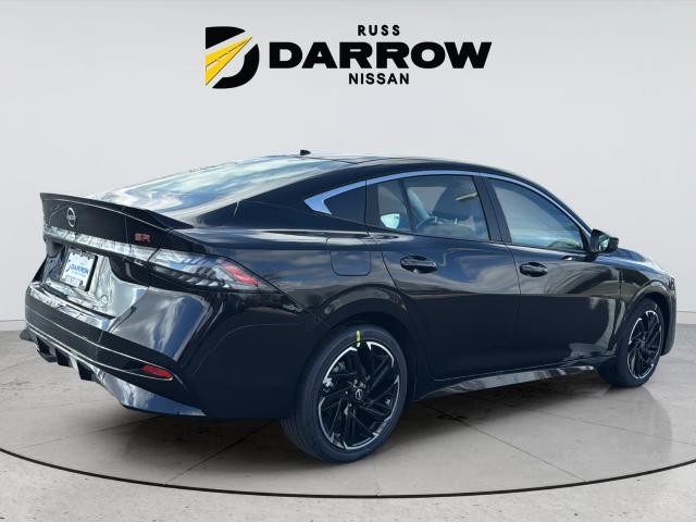 Nissan Sentra Vehicle Full-screen Gallery Image 5