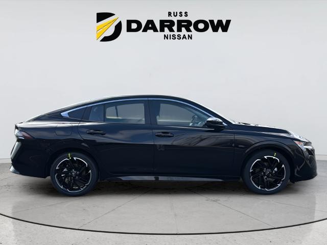 Nissan Sentra Vehicle Full-screen Gallery Image 6