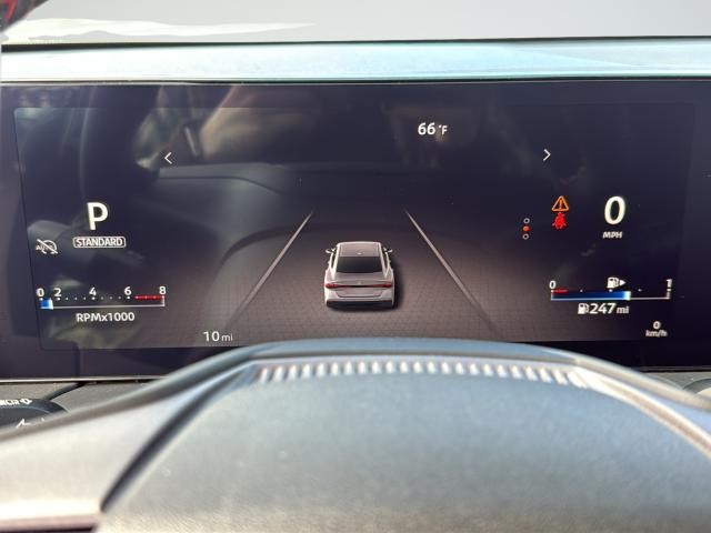 Nissan Sentra Vehicle Full-screen Gallery Image 11