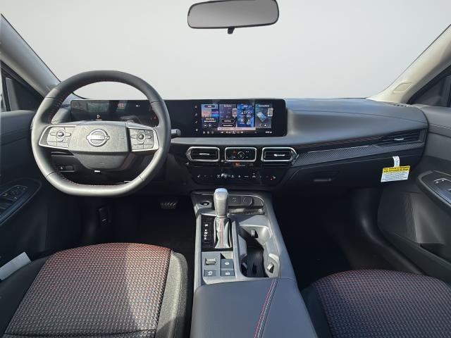 Nissan Sentra Vehicle Full-screen Gallery Image 20
