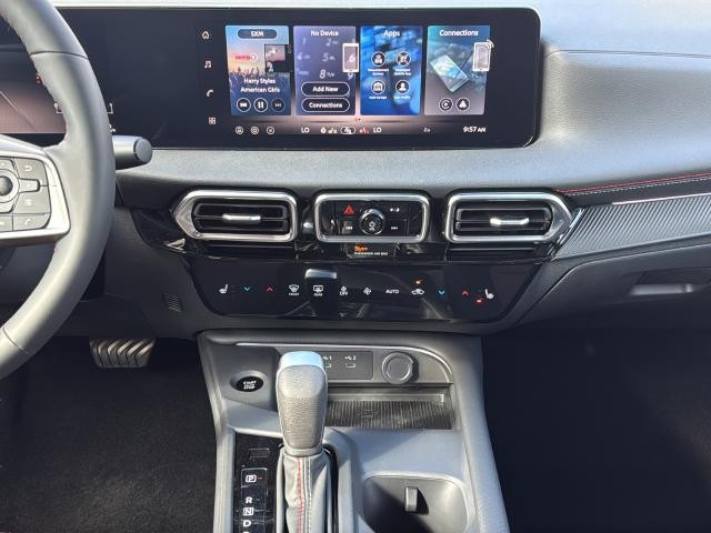 Nissan Sentra Vehicle Full-screen Gallery Image 22