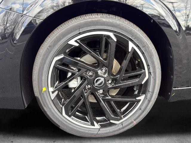 Nissan Sentra Vehicle Full-screen Gallery Image 23