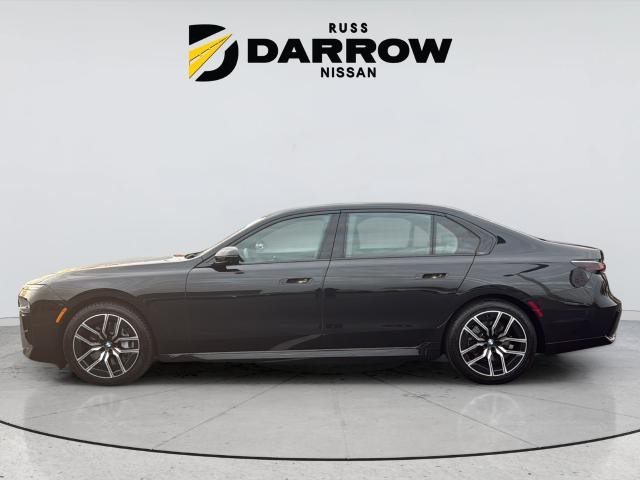 BMW 7 Series Vehicle Full-screen Gallery Image 2