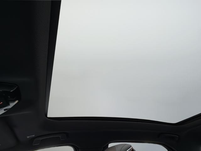 BMW 7 Series Vehicle Full-screen Gallery Image 18