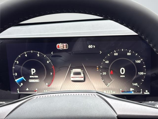 Nissan Sentra Vehicle Full-screen Gallery Image 12