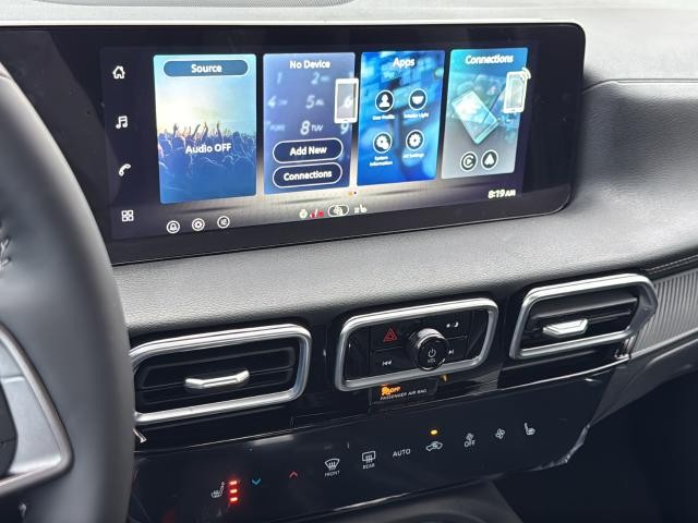 Nissan Sentra Vehicle Full-screen Gallery Image 14