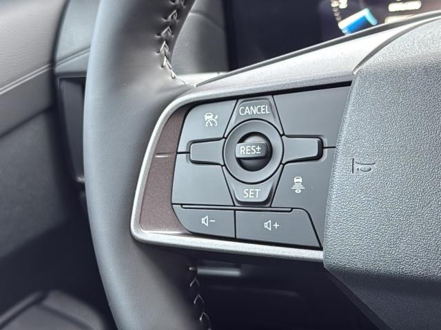 Nissan Sentra Vehicle Full-screen Gallery Image 39