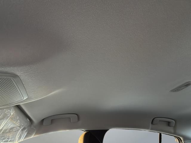 Nissan Sentra Vehicle Full-screen Gallery Image 19