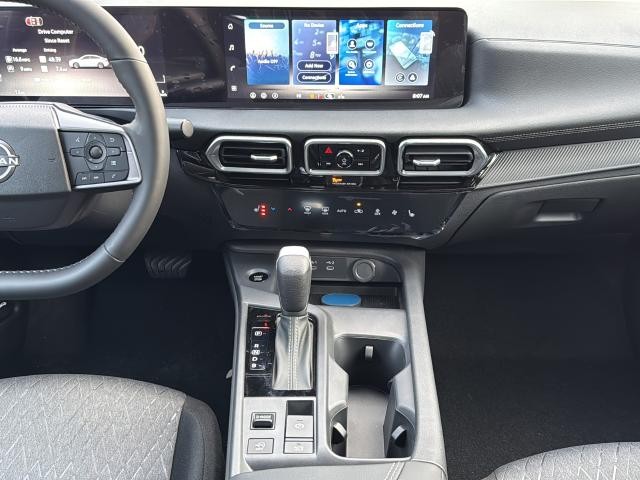 Nissan Sentra Vehicle Full-screen Gallery Image 20