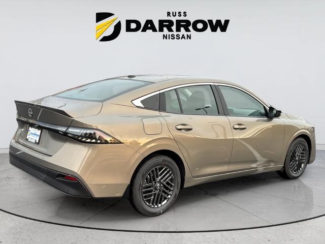 Nissan Sentra Vehicle Full-screen Gallery Image 5