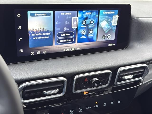 Nissan Sentra Vehicle Full-screen Gallery Image 14