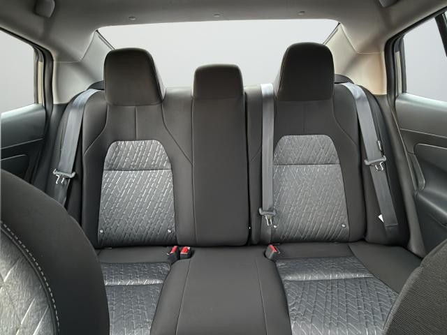 Nissan Sentra Vehicle Full-screen Gallery Image 34