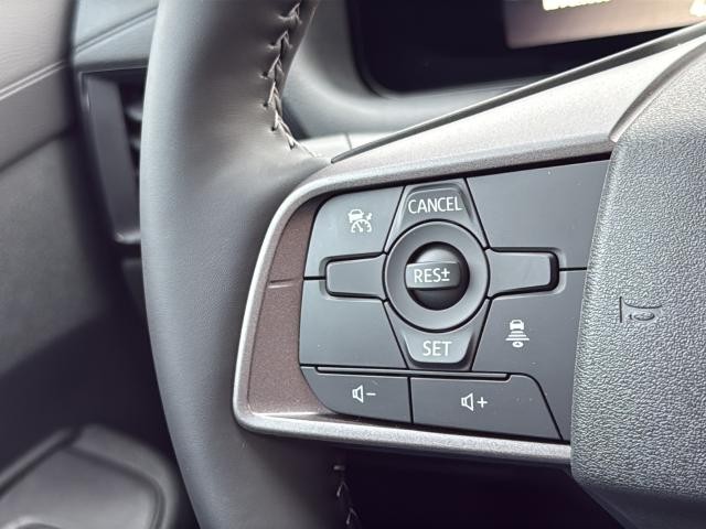 Nissan Sentra Vehicle Full-screen Gallery Image 39