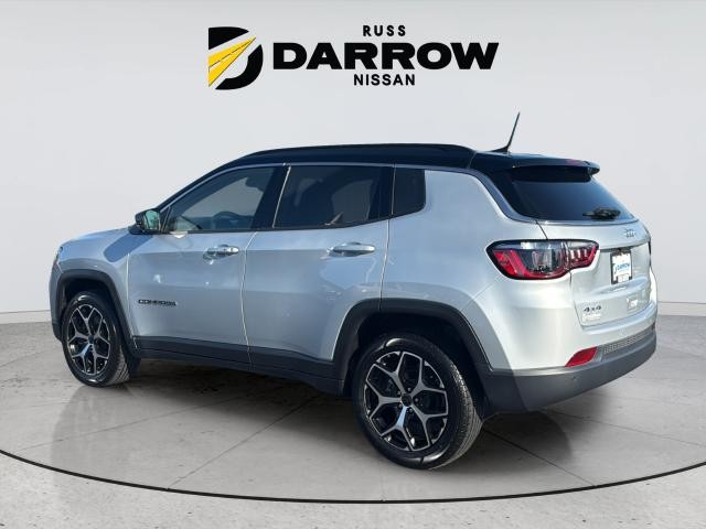 Jeep Compass Vehicle Full-screen Gallery Image 3