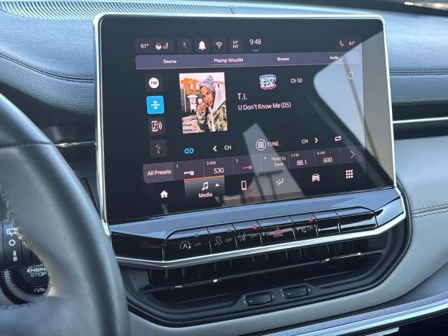Jeep Compass Vehicle Full-screen Gallery Image 14