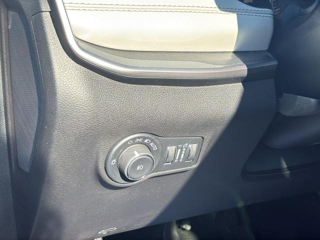 Jeep Compass Vehicle Full-screen Gallery Image 28