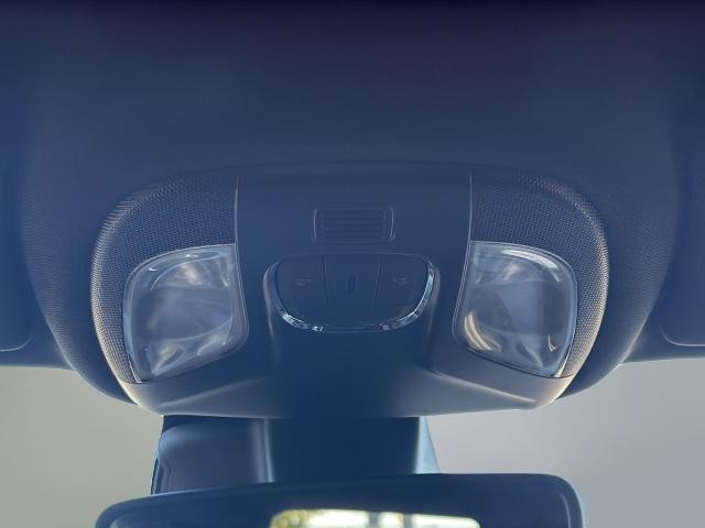 Jeep Compass Vehicle Full-screen Gallery Image 36