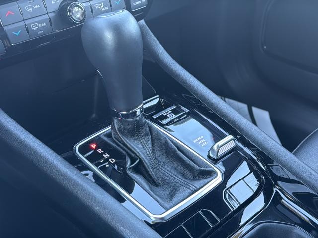 Jeep Compass Vehicle Full-screen Gallery Image 37