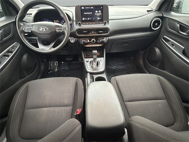 Hyundai Kona Vehicle Full-screen Gallery Image 17