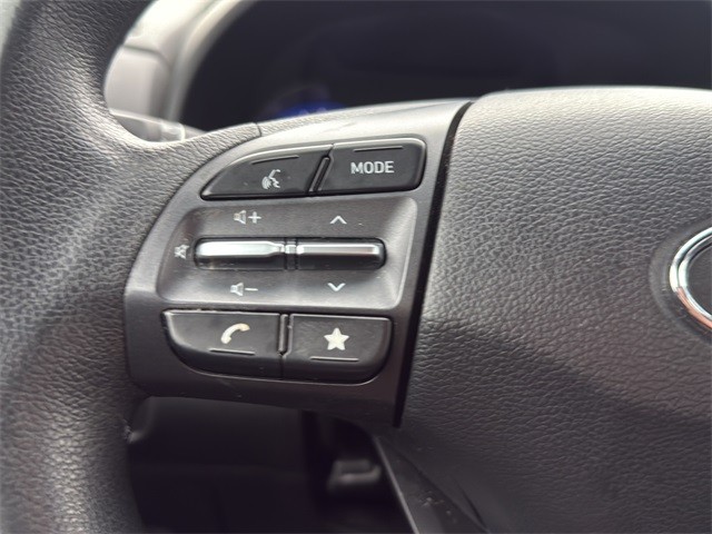 Hyundai Kona Vehicle Full-screen Gallery Image 19