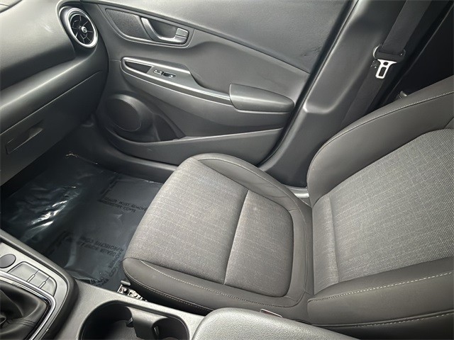 Hyundai Kona Vehicle Full-screen Gallery Image 27