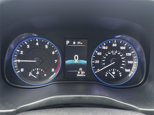 Hyundai Kona Vehicle Full-screen Gallery Image 28