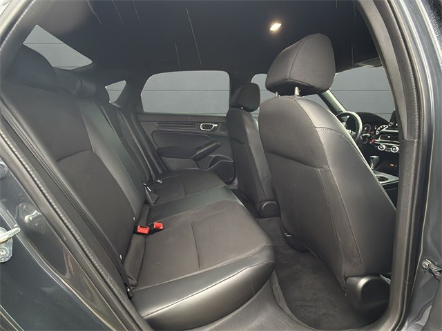 Honda Civic Sedan Vehicle Full-screen Gallery Image 10