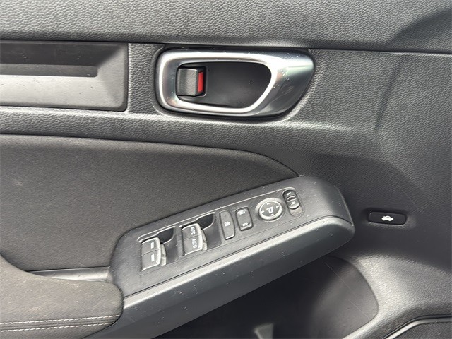 Honda Civic Sedan Vehicle Full-screen Gallery Image 23