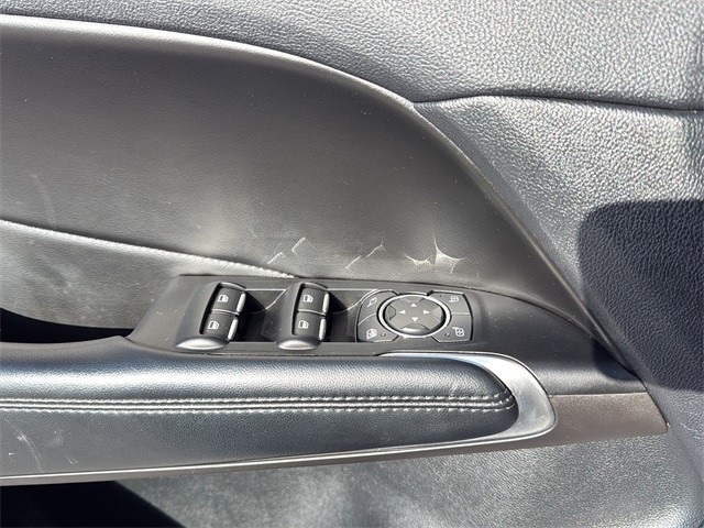 Lincoln MKC Vehicle Full-screen Gallery Image 29