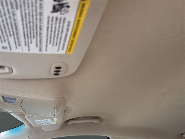 Ford Edge Vehicle Full-screen Gallery Image 17