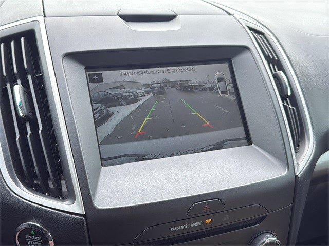 Ford Edge Vehicle Full-screen Gallery Image 23