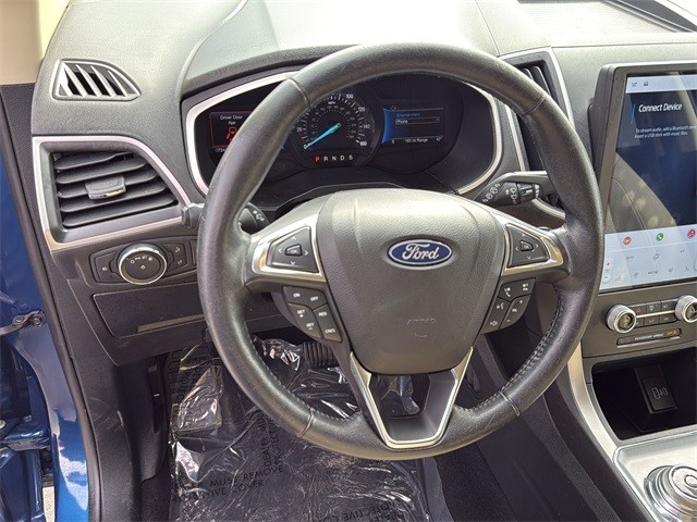 Ford Edge Vehicle Full-screen Gallery Image 16