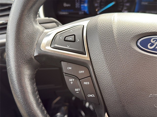 Ford Edge Vehicle Full-screen Gallery Image 20