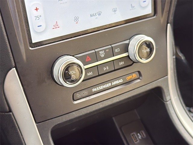 Ford Edge Vehicle Full-screen Gallery Image 27