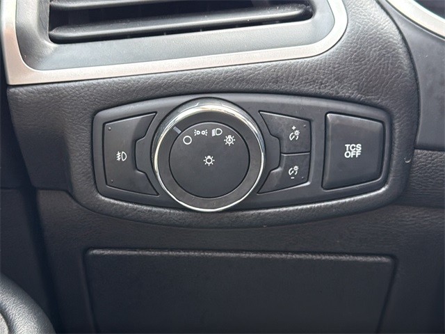 Ford Edge Vehicle Full-screen Gallery Image 28