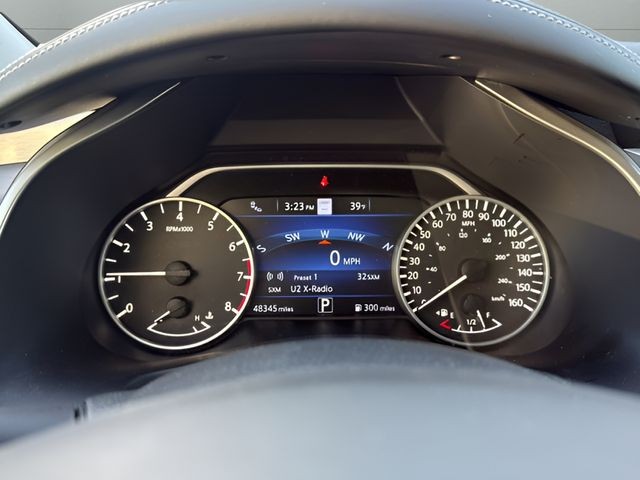 Nissan Murano Vehicle Full-screen Gallery Image 13